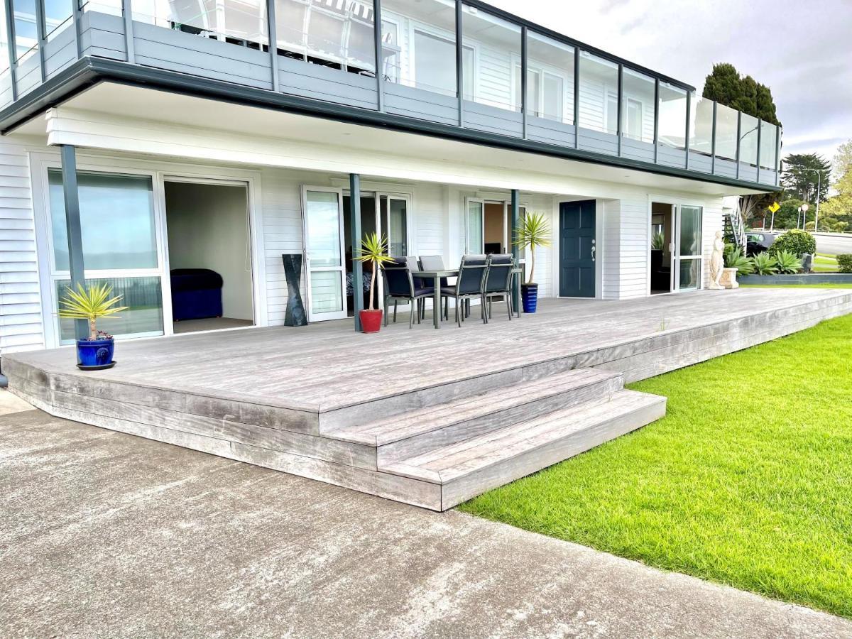 Beach Front Resort! Maraetai 外观 照片